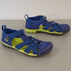 KEEN Kids Blue‎ and Green Sandals Washable Waterproof size 5